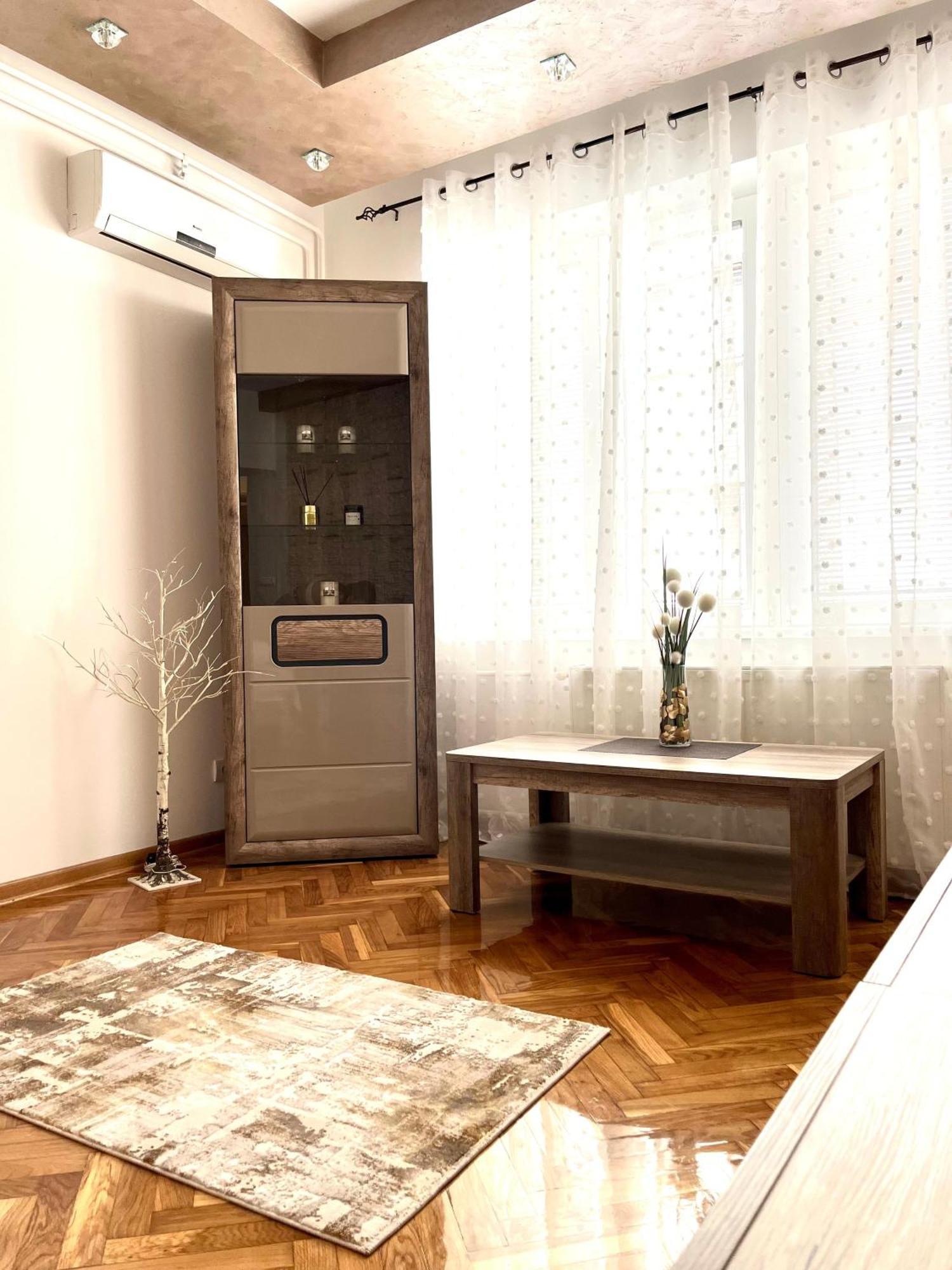 Lumo Daire Ni Dış mekan fotoğraf